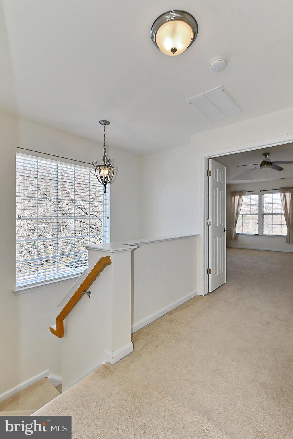 SIGNATURE AT BROADLANDS - Residential Lease