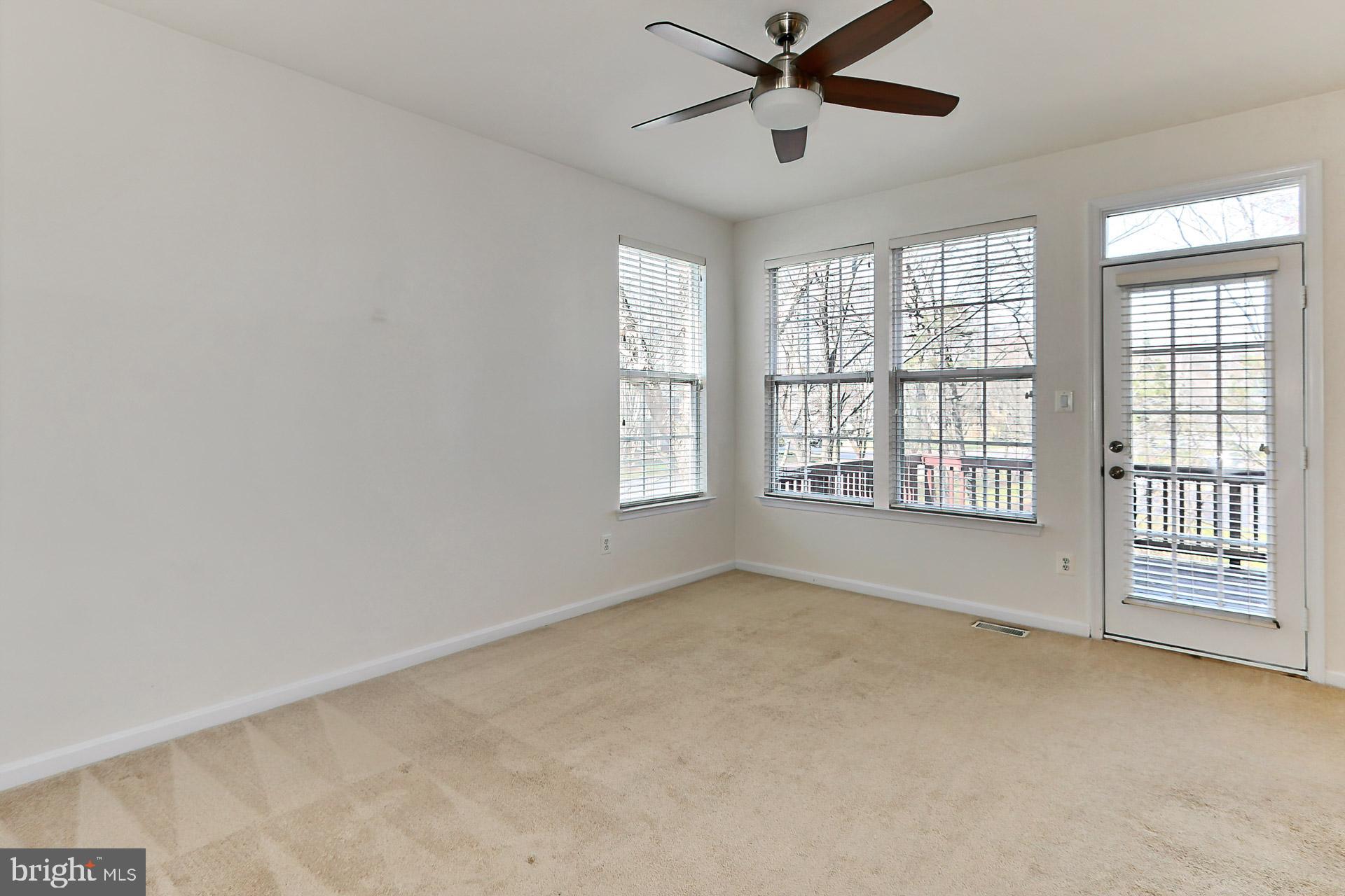 SIGNATURE AT BROADLANDS - Residential Lease