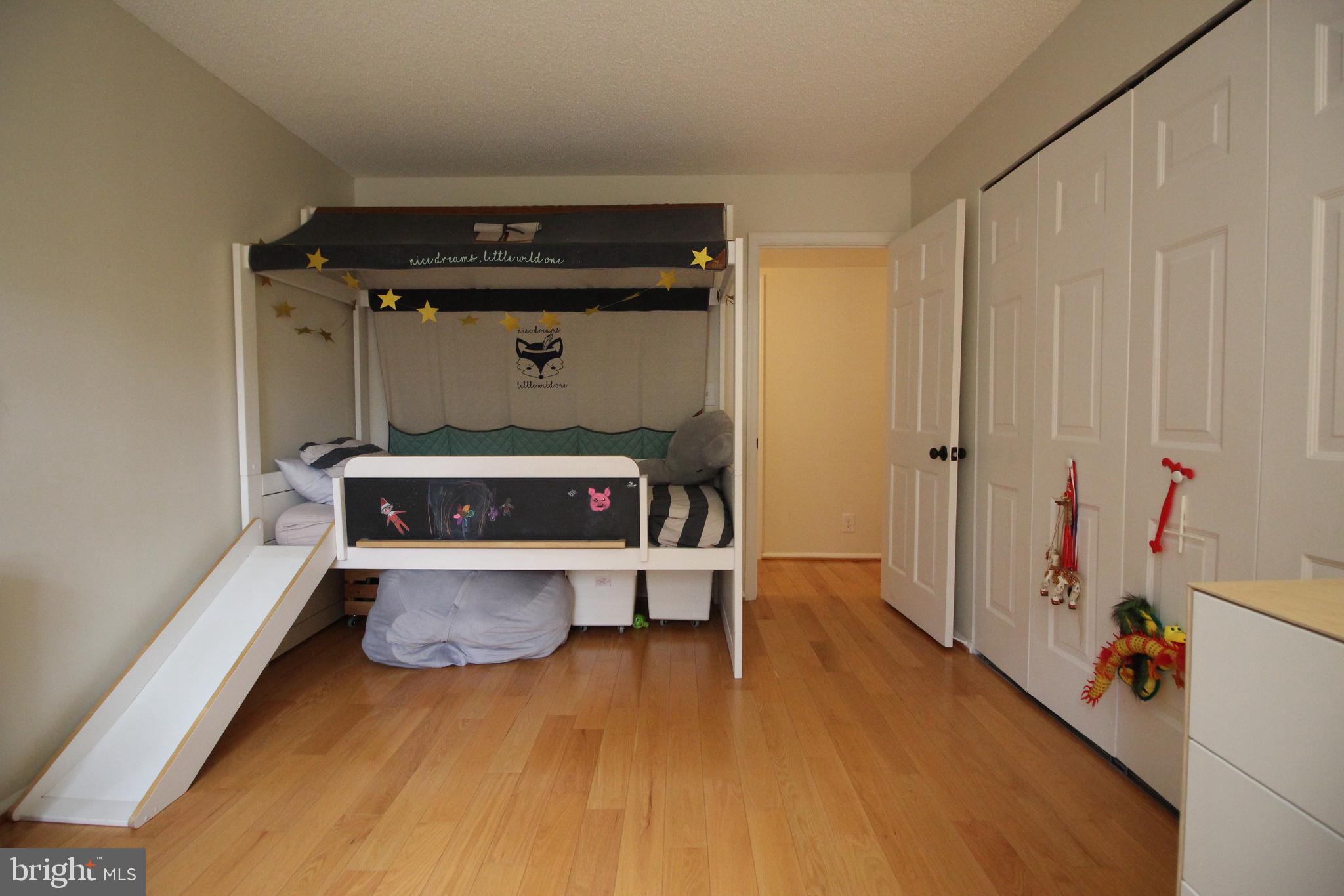 THE COLONIES - Residential