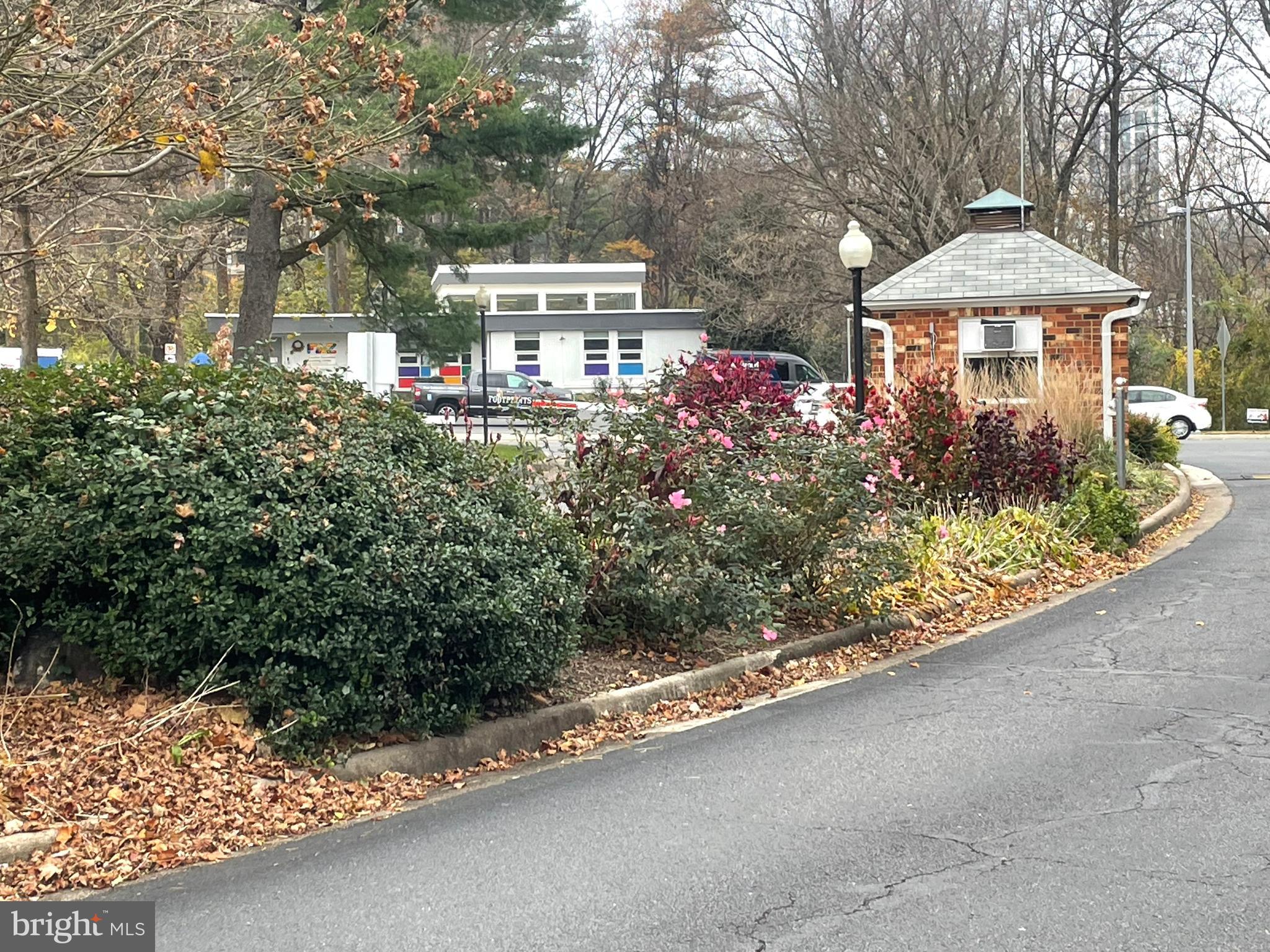 THE COLONIES - Residential