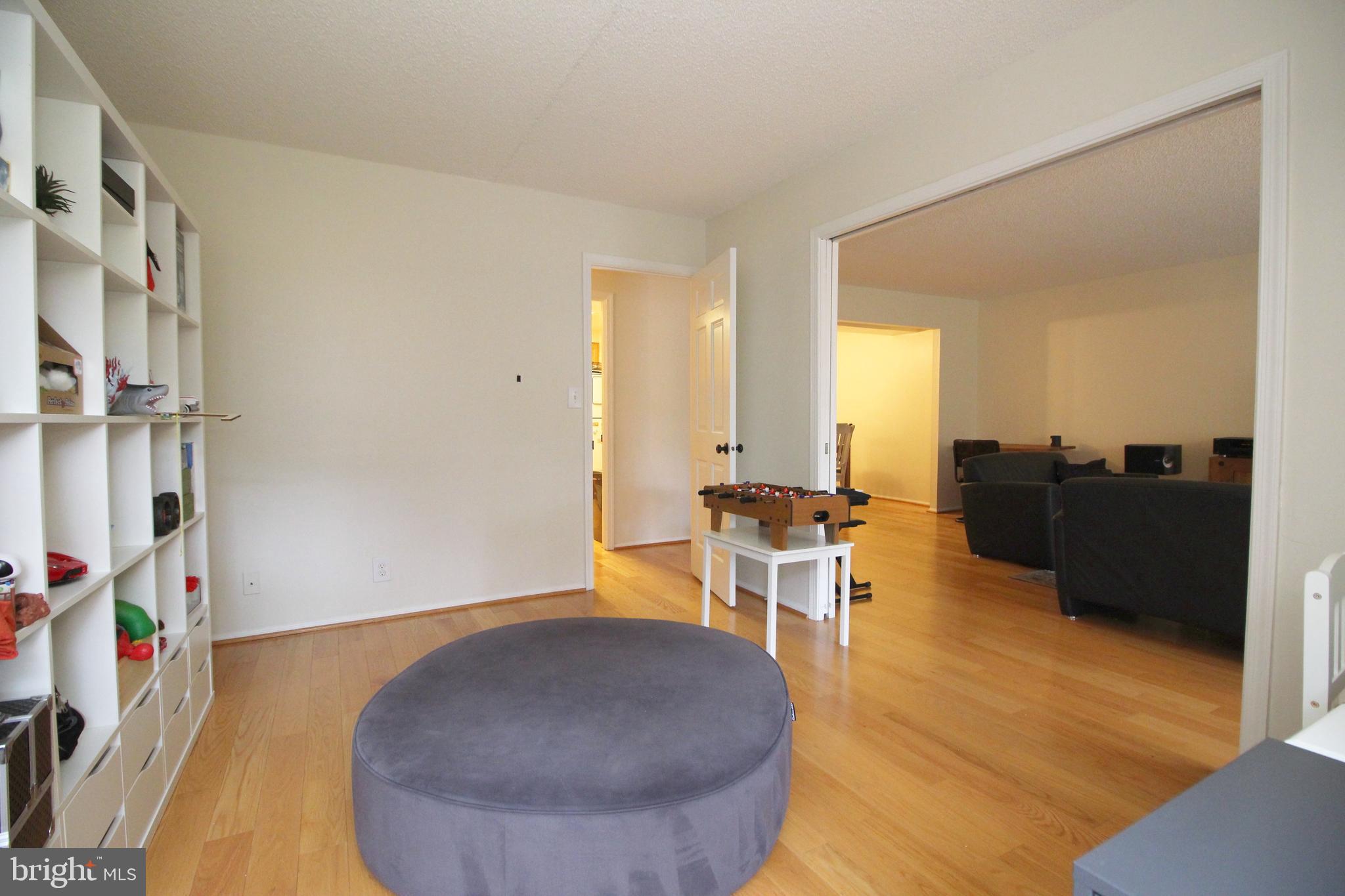 THE COLONIES - Residential