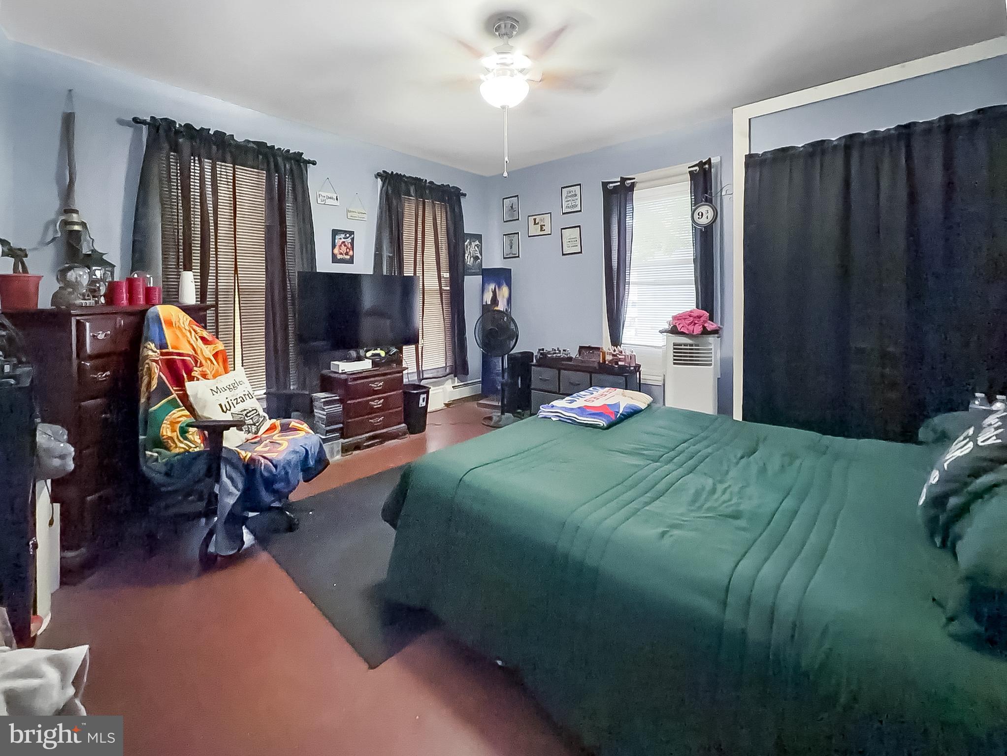 419 E MULBERRY STREET
