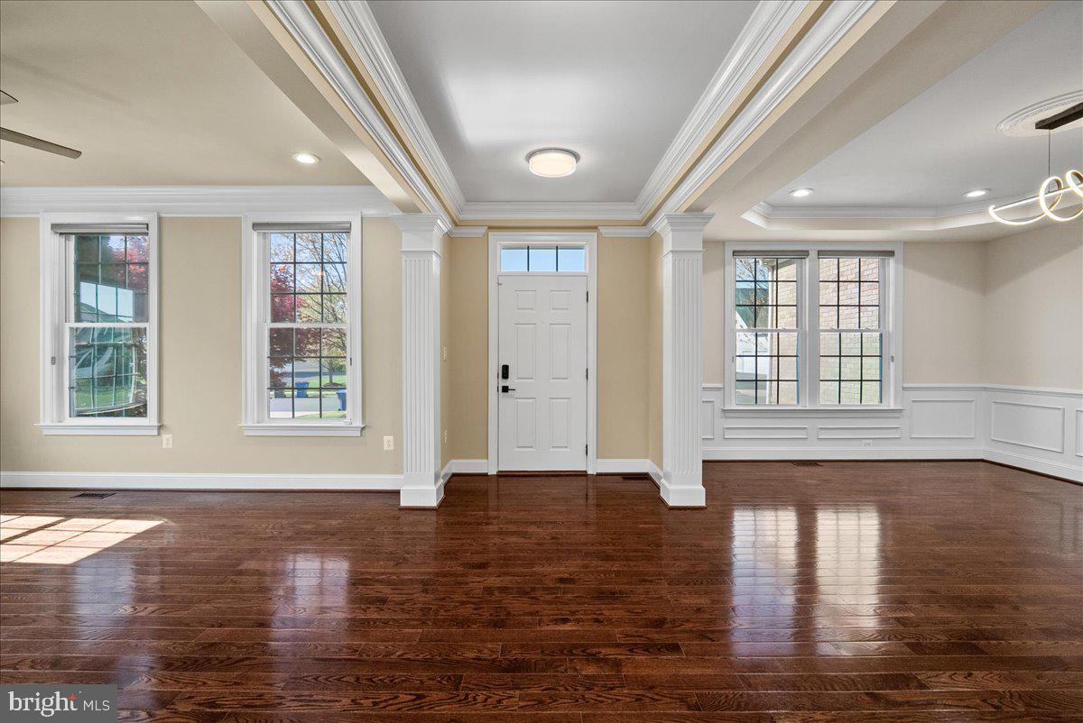 DAWSON'S CORNER - Residential