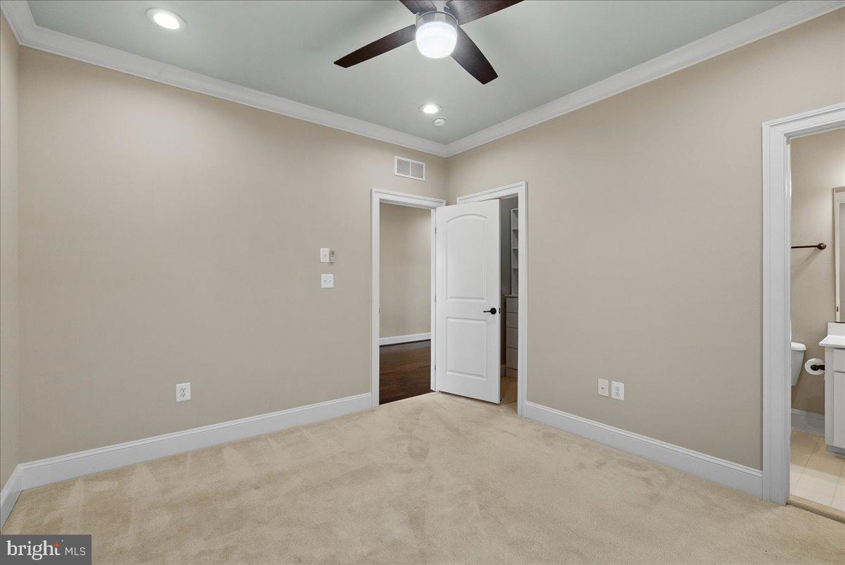 DAWSON'S CORNER - Residential