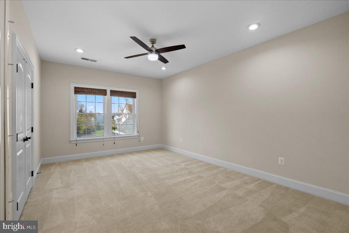 DAWSON'S CORNER - Residential