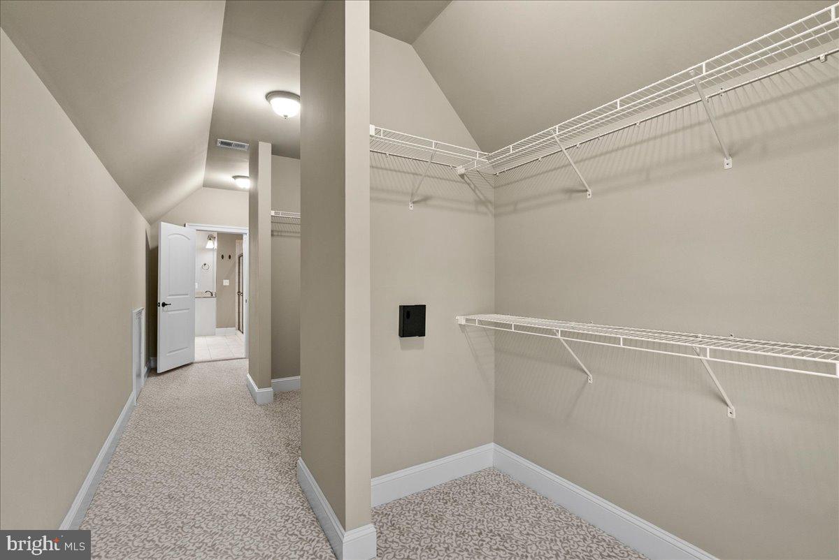 DAWSON'S CORNER - Residential