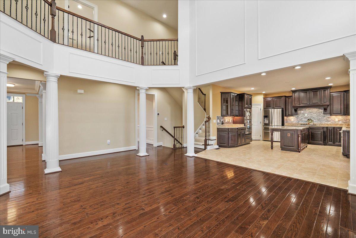 DAWSON'S CORNER - Residential