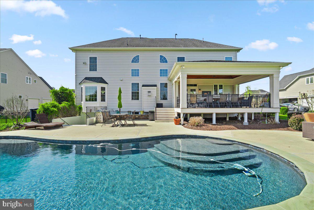 DAWSON'S CORNER - Residential