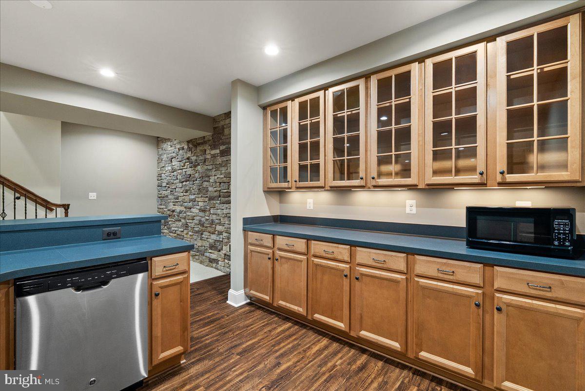 DAWSON'S CORNER - Residential