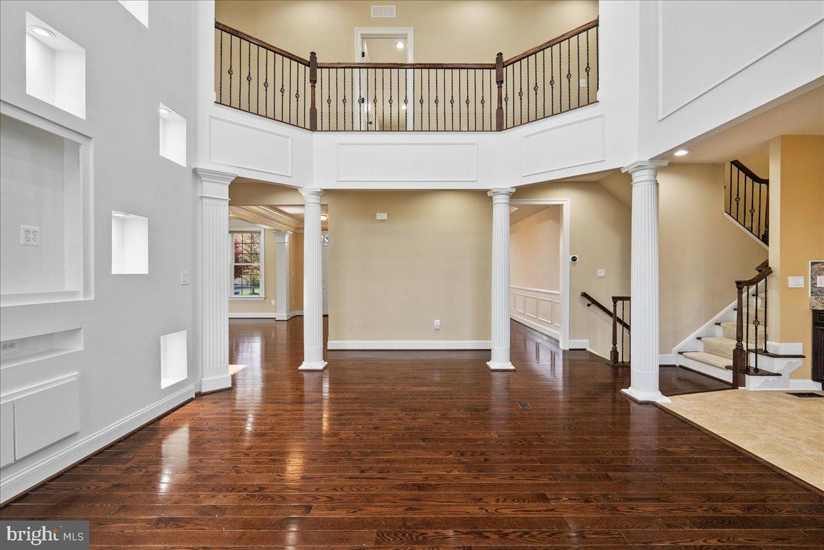 DAWSON'S CORNER - Residential