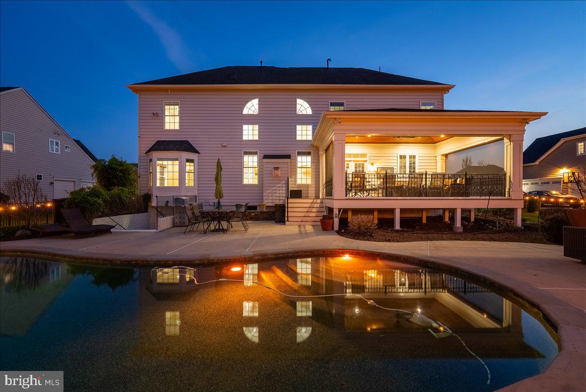 DAWSON'S CORNER - Residential