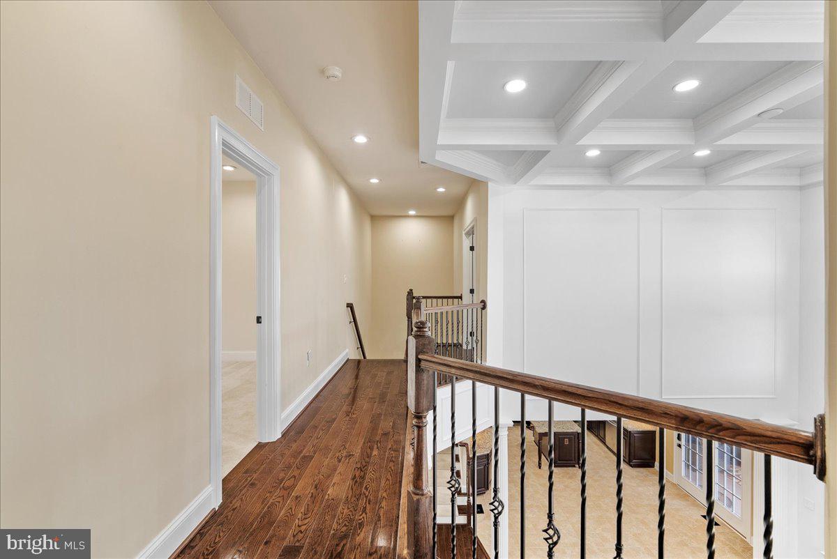 DAWSON'S CORNER - Residential