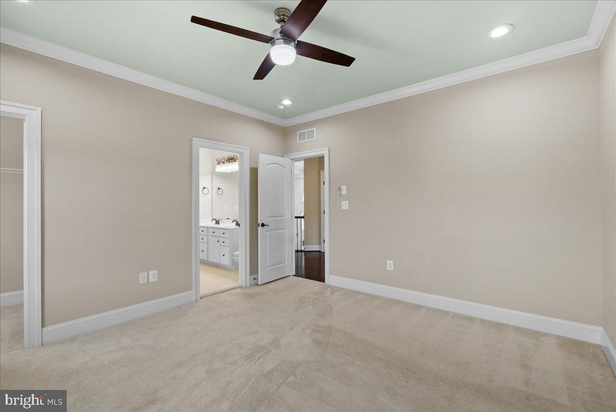 DAWSON'S CORNER - Residential