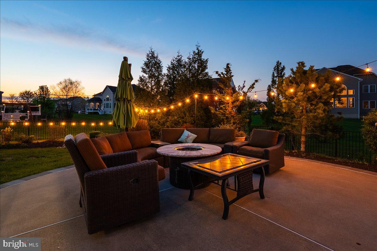 DAWSON'S CORNER - Residential