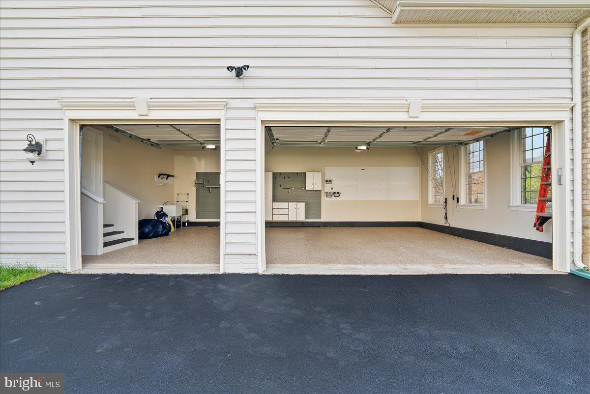 DAWSON'S CORNER - Residential