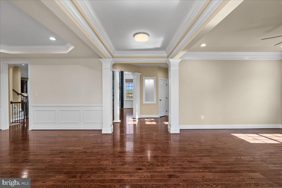 DAWSON'S CORNER - Residential