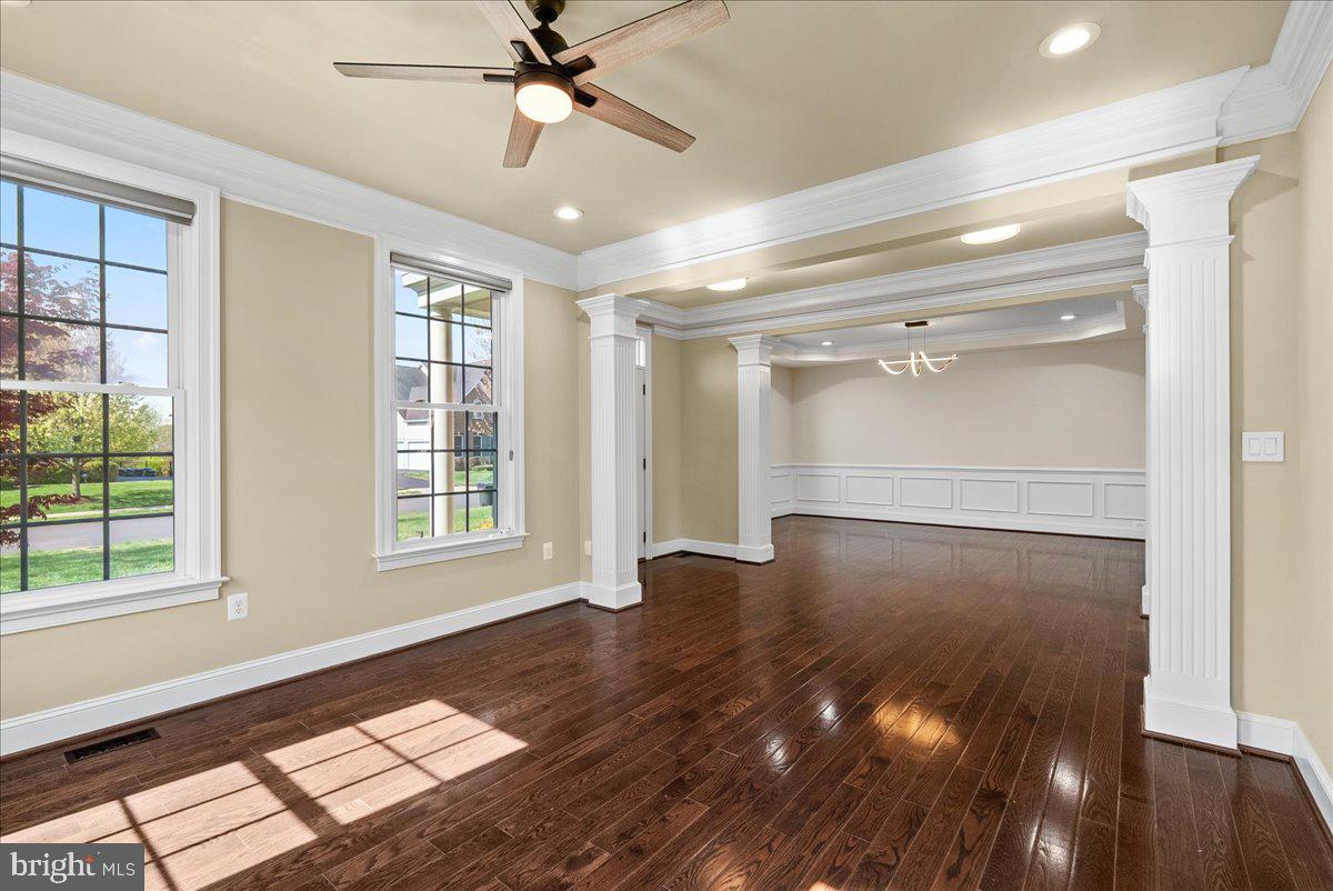 DAWSON'S CORNER - Residential