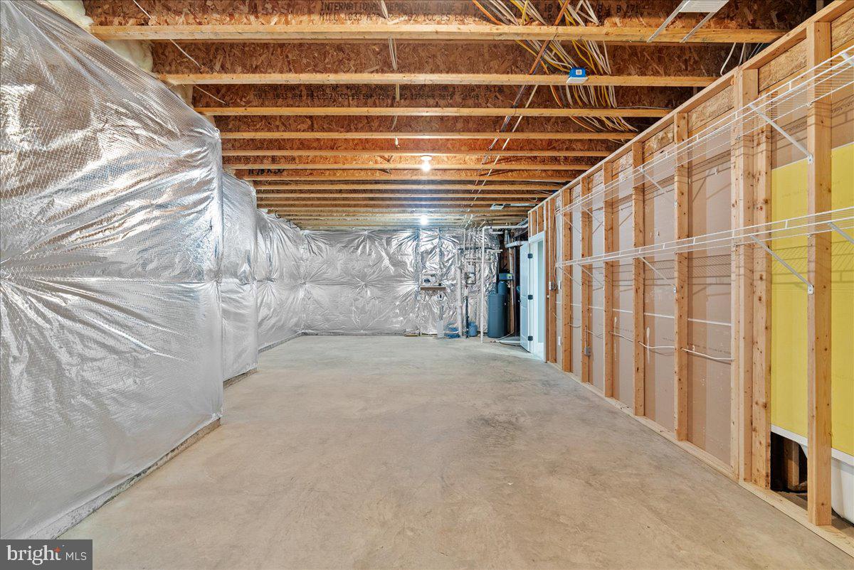 DAWSON'S CORNER - Residential