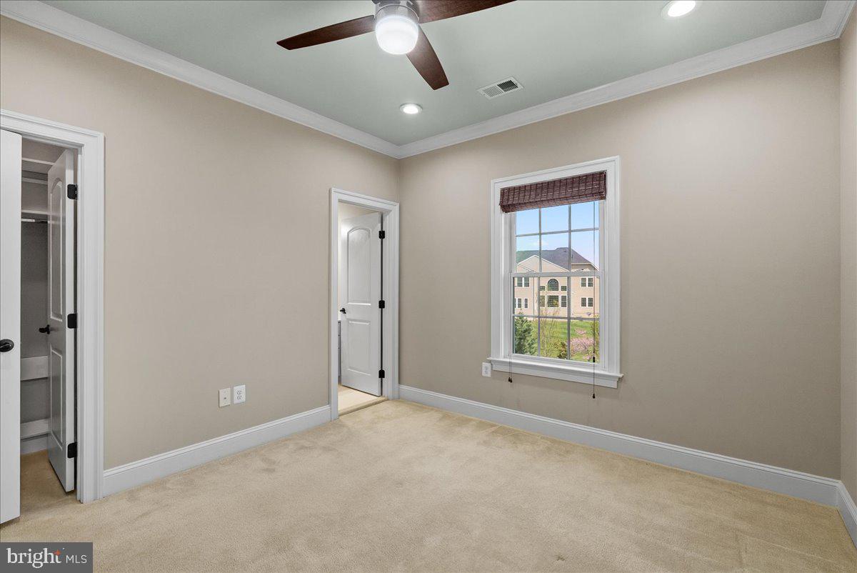 DAWSON'S CORNER - Residential