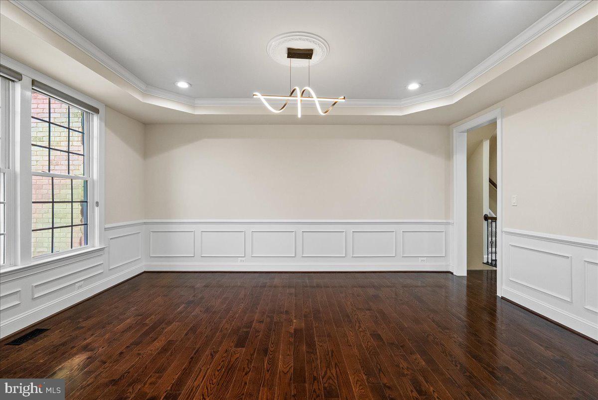 DAWSON'S CORNER - Residential