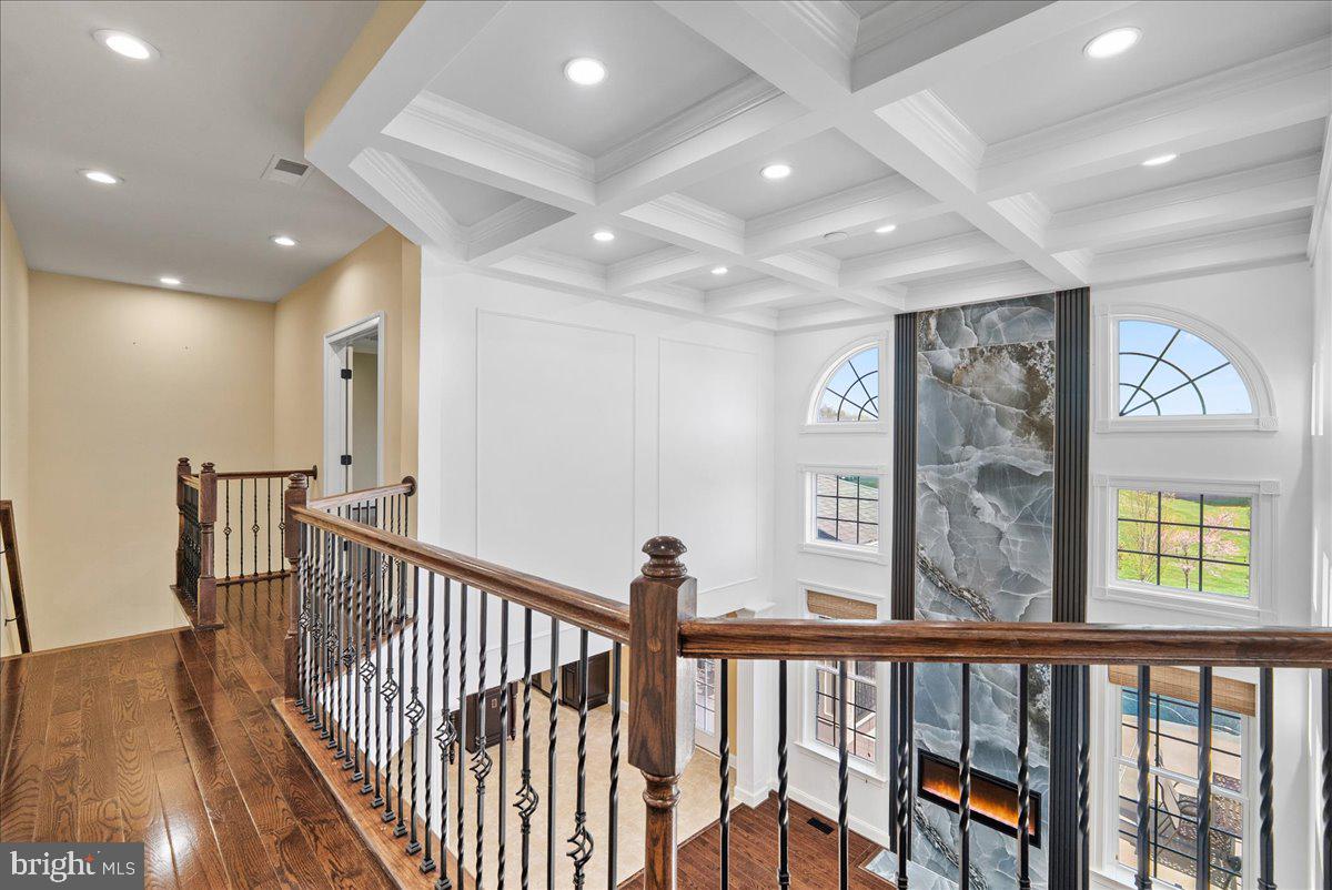 DAWSON'S CORNER - Residential