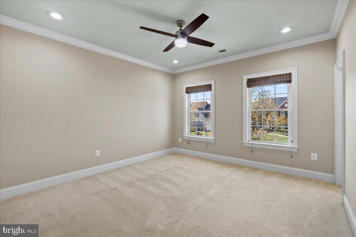 DAWSON'S CORNER - Residential