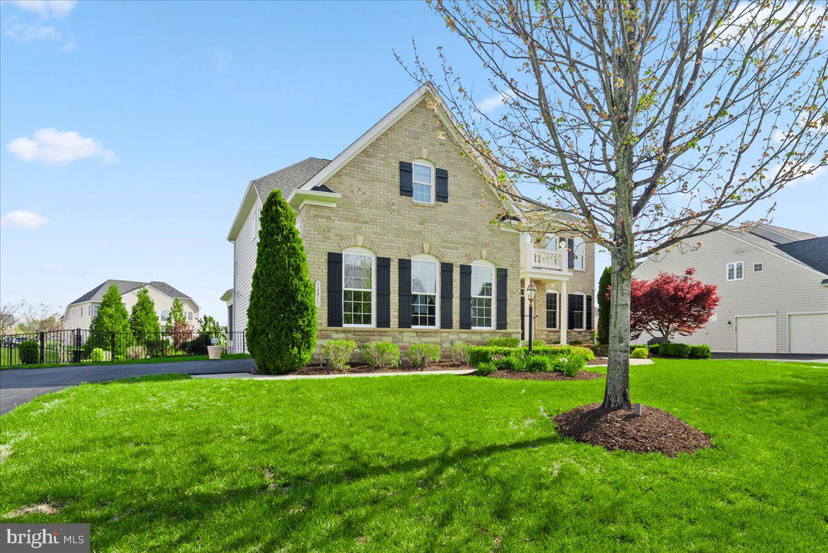 DAWSON'S CORNER - Residential