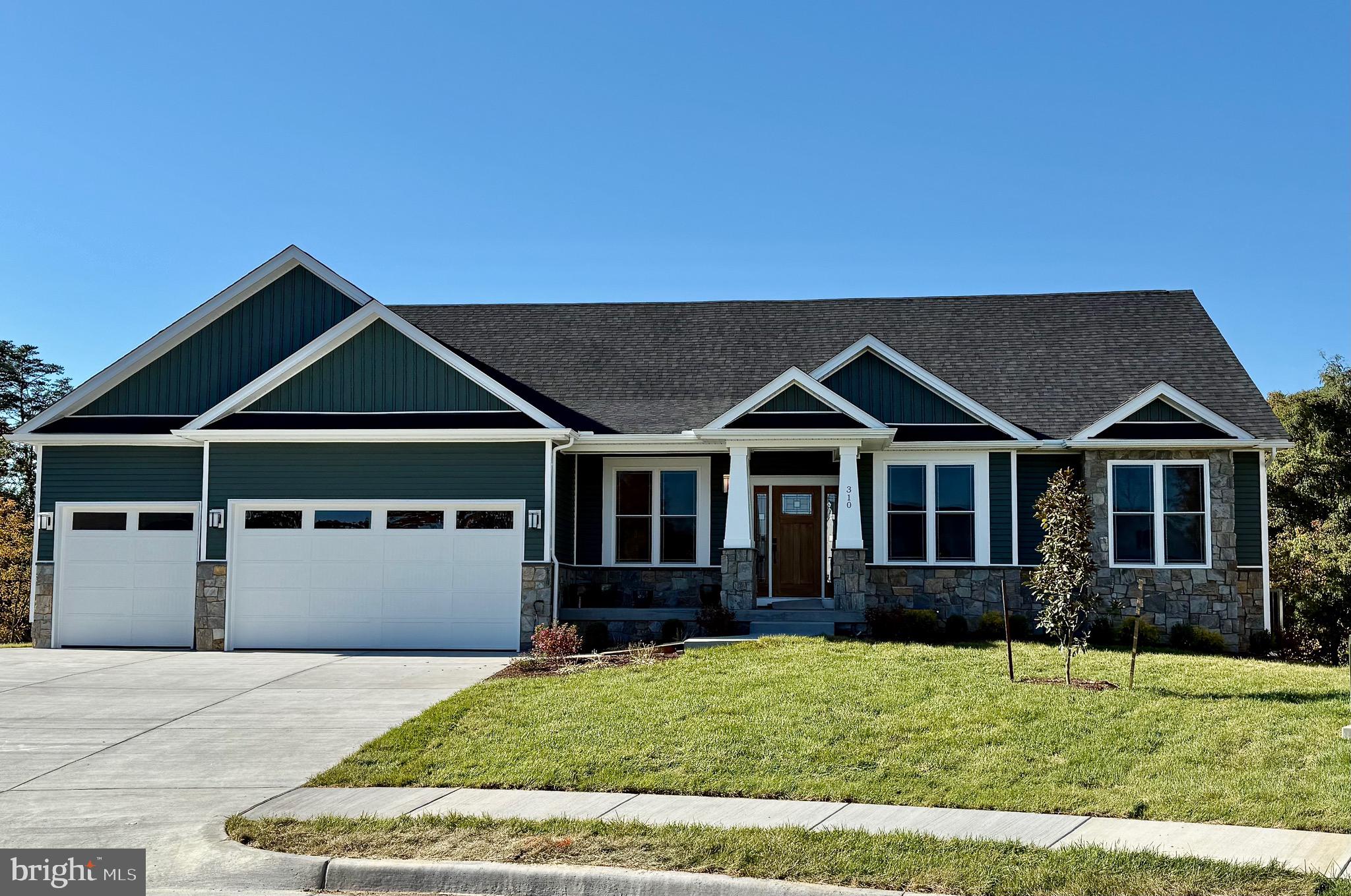 FAIRWAY ESTATES - Residential
