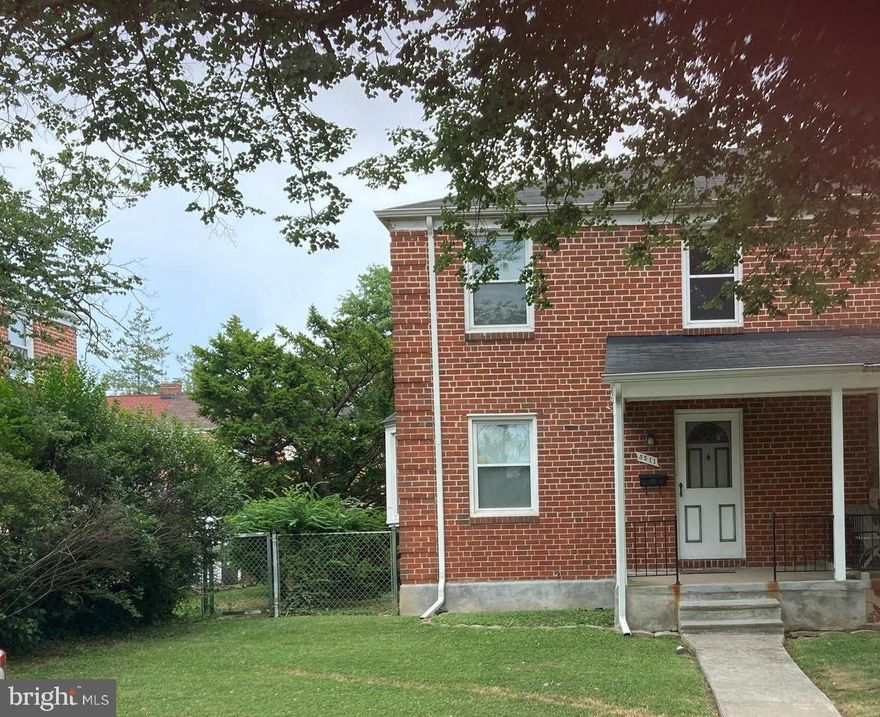 Don't miss this wonderful opportunity to add this EOG Solid Brick home in the Woodbourne Heights Community to your Portfolio,
This Townhouse has 3 BR 1 Bath, Great Bones, Central Air, original wood floors and Waterproofed Basement.
Basement Flush could be easily converted to a 2nd Bath. Fenced Year yard with Shed for extra Storage.
Renovate with some minor updates and sell or add to your portfolio.
Check out the neighborhood and Comps.
Convenient to public transaction and shopping.
