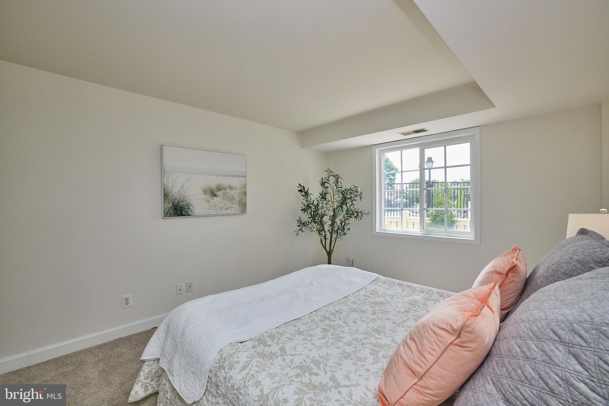 PARKSIDE AT ALEXANDRIA - Residential