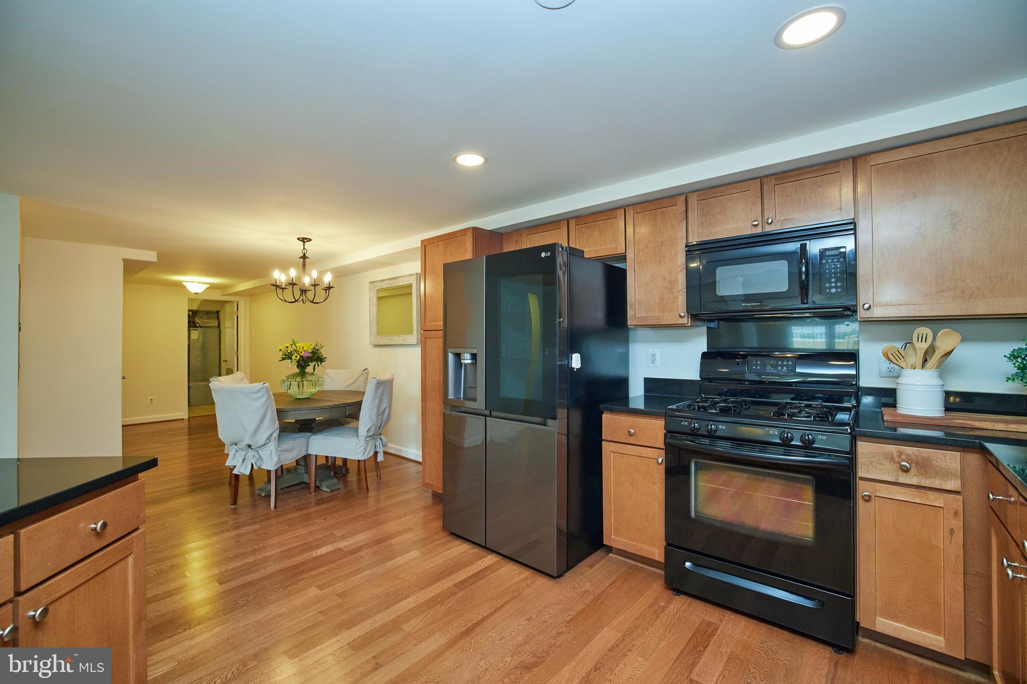 PARKSIDE AT ALEXANDRIA - Residential