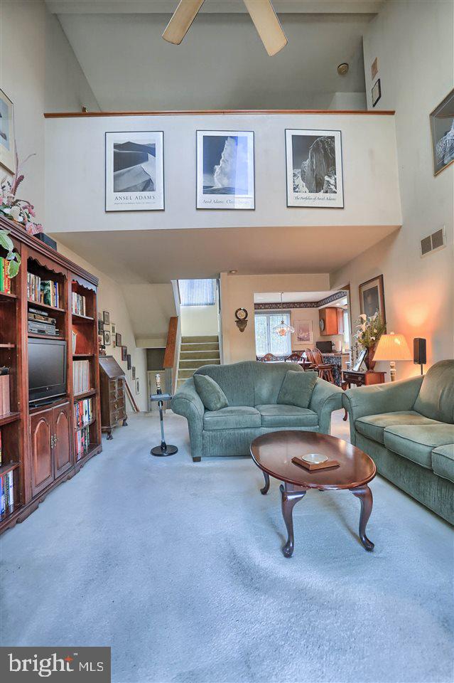 WOODLAND VIEW - Residential