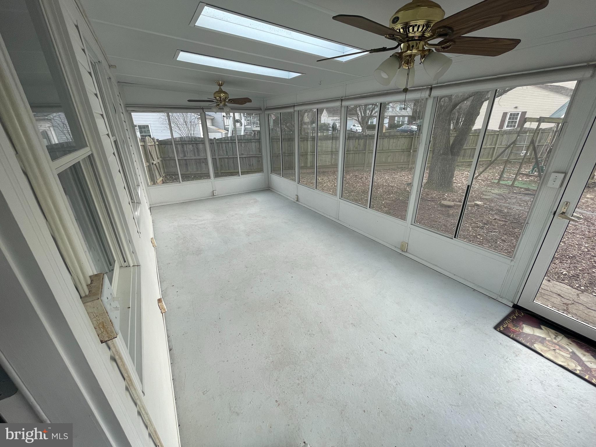 FOX MILL ESTATES - Residential Lease