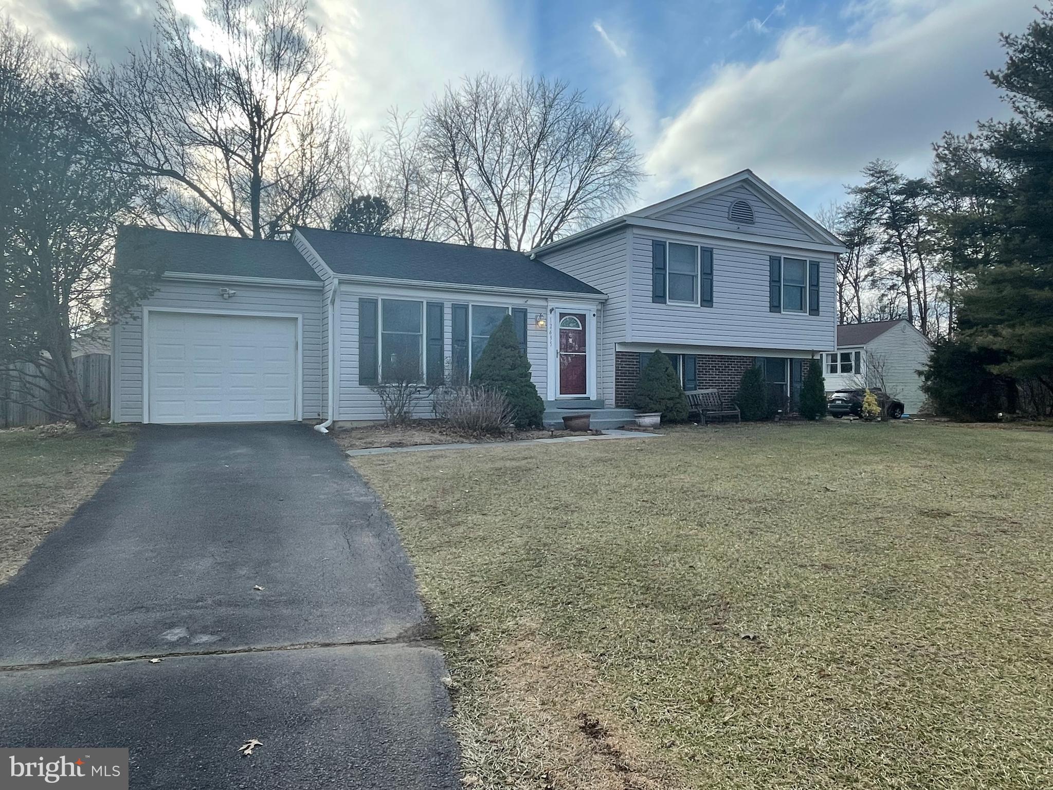 FOX MILL ESTATES - Residential Lease