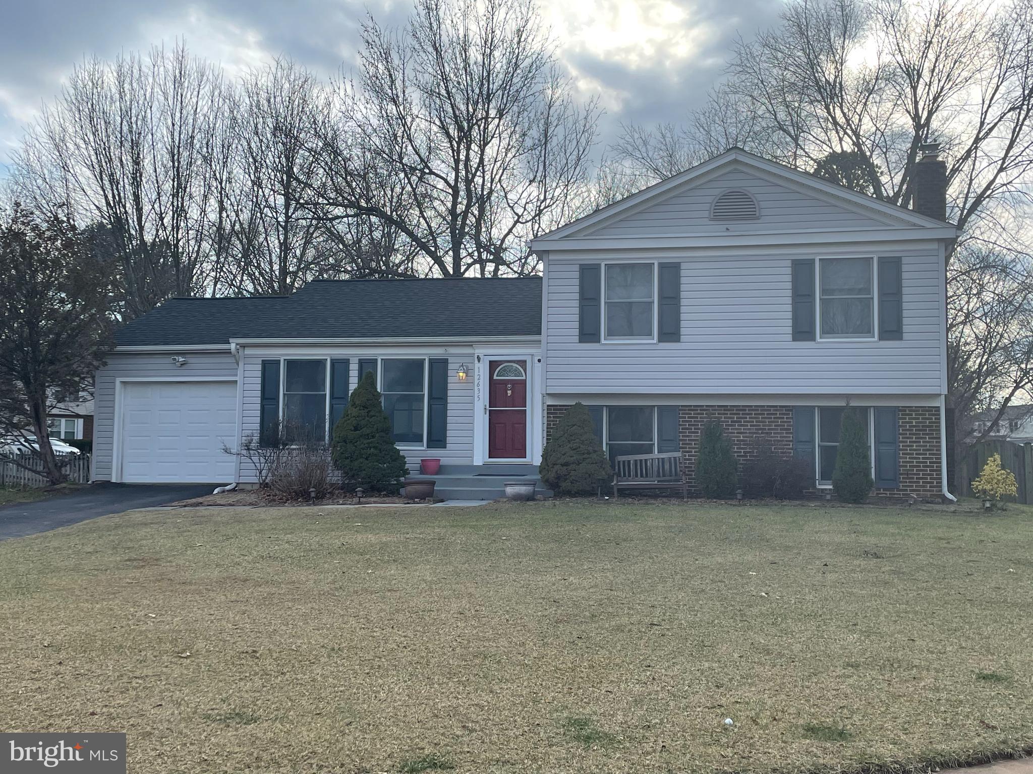 FOX MILL ESTATES - Residential Lease