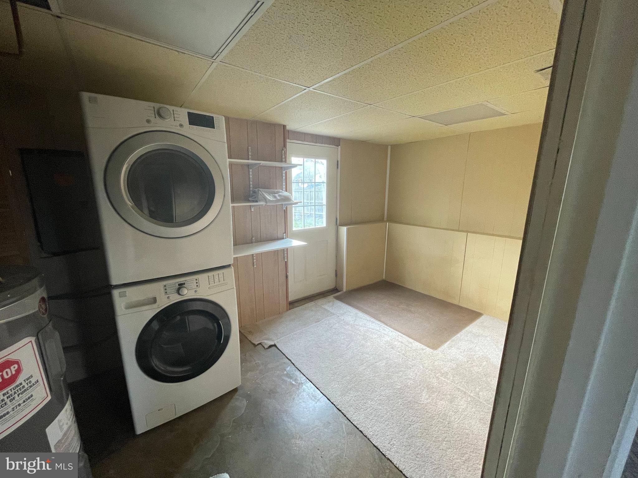 FOX MILL ESTATES - Residential Lease