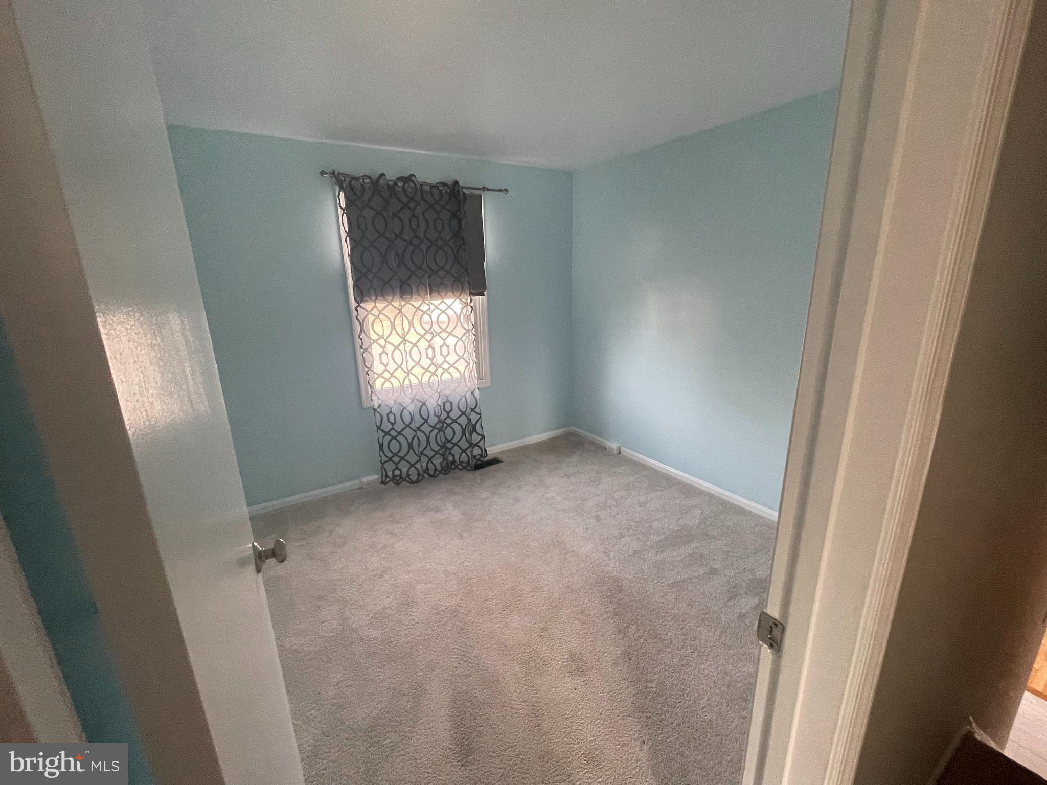 FOX MILL ESTATES - Residential Lease