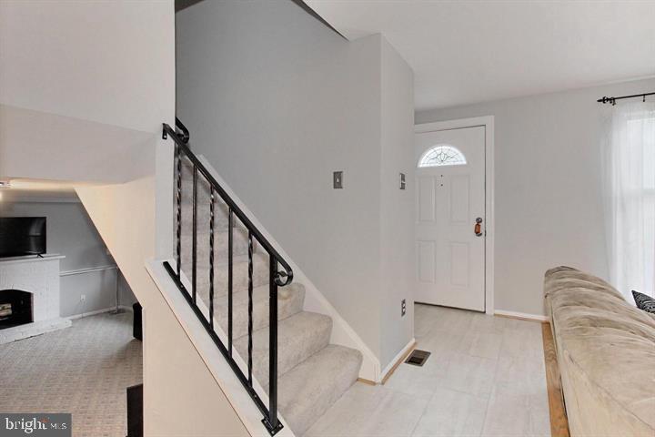 FOX MILL ESTATES - Residential Lease