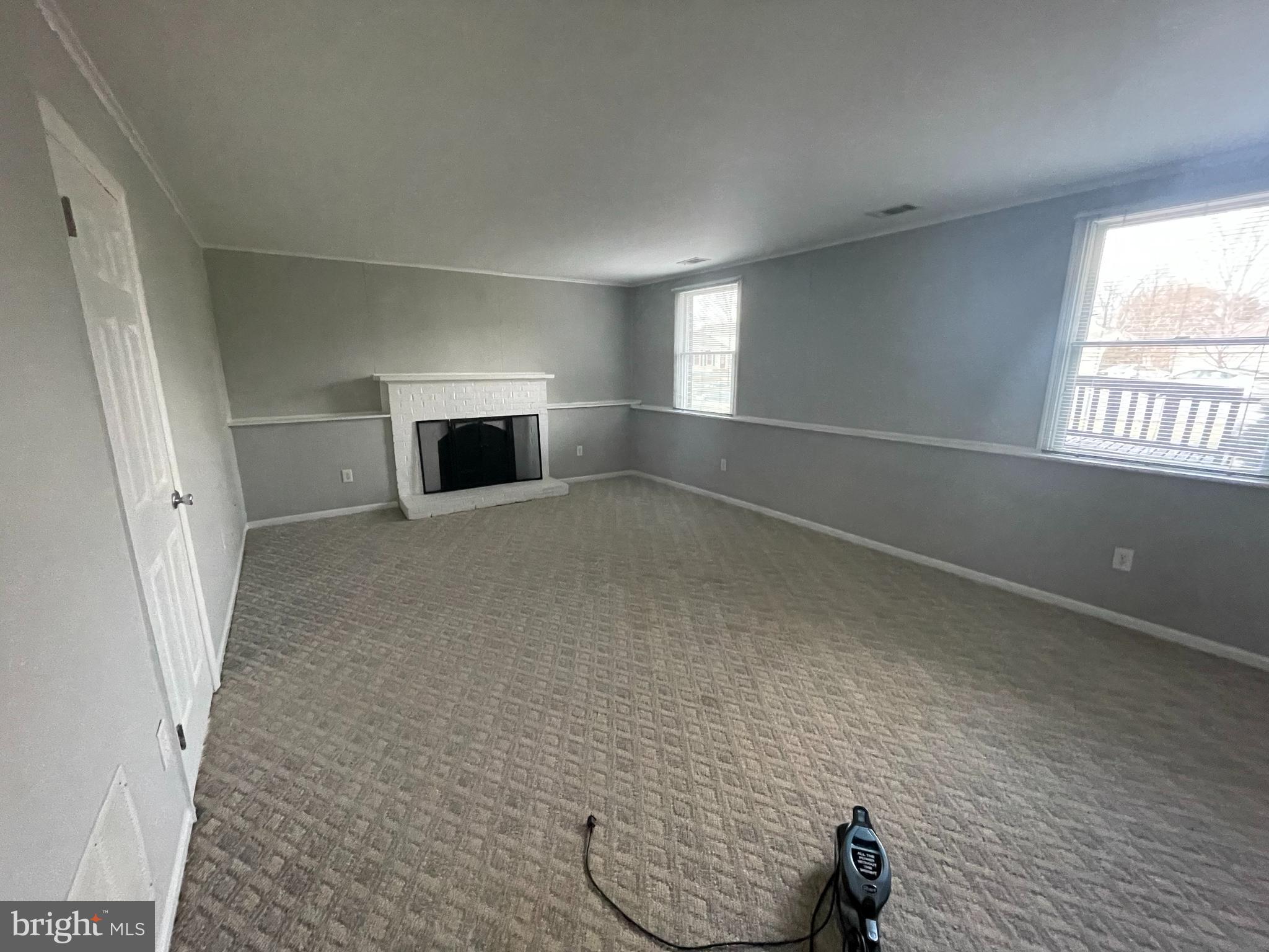 FOX MILL ESTATES - Residential Lease