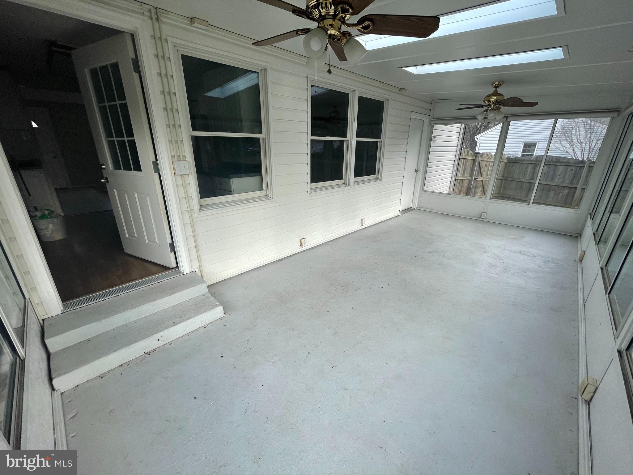 FOX MILL ESTATES - Residential Lease