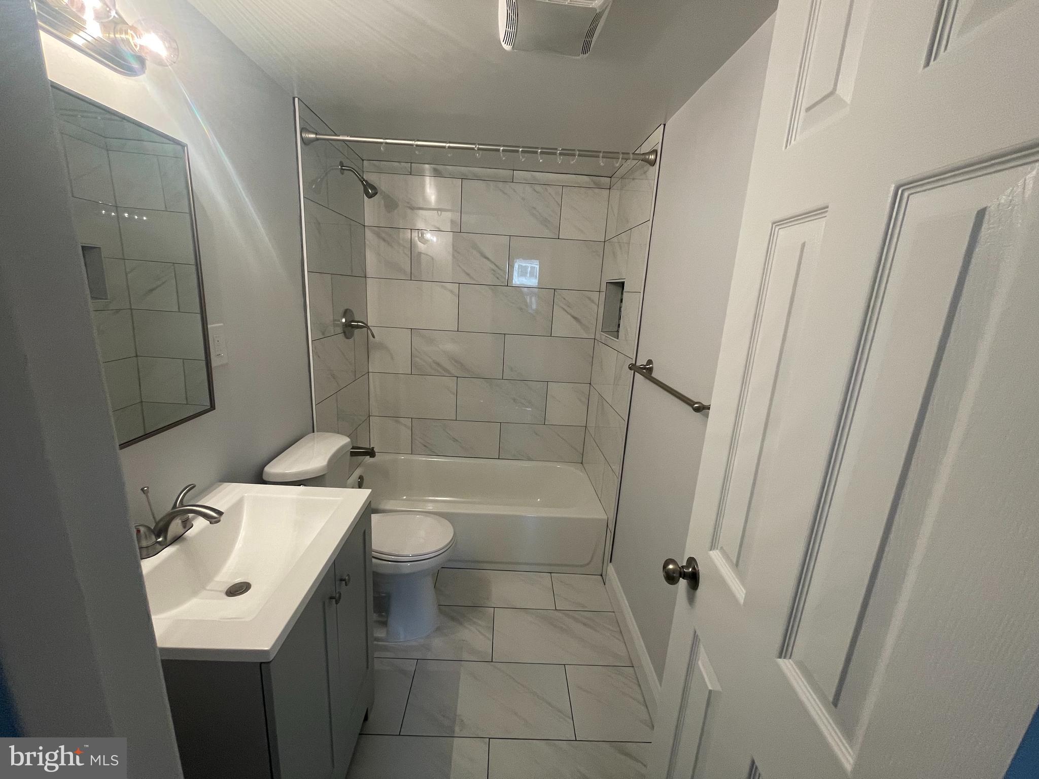 FOX MILL ESTATES - Residential Lease