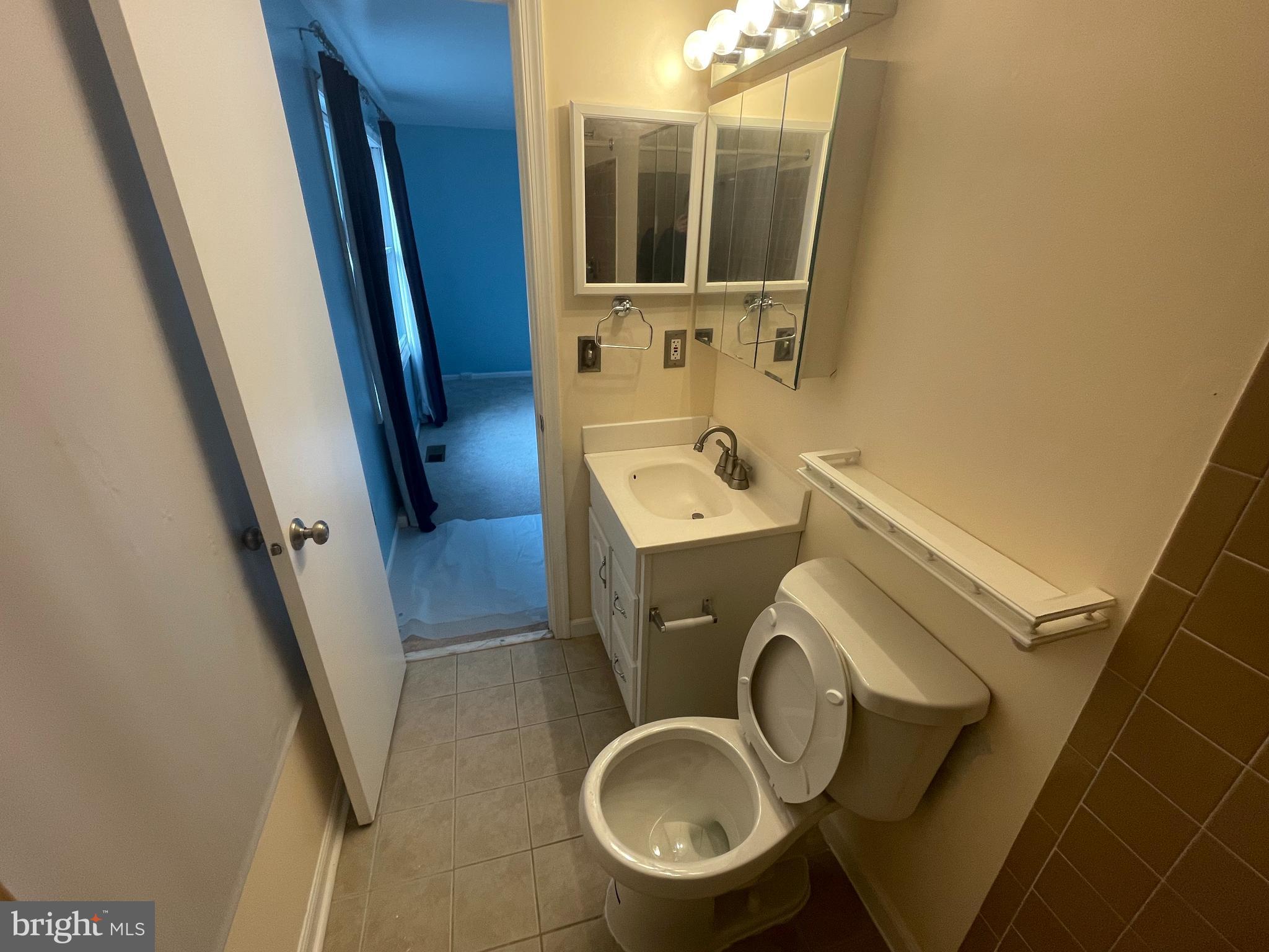 FOX MILL ESTATES - Residential Lease