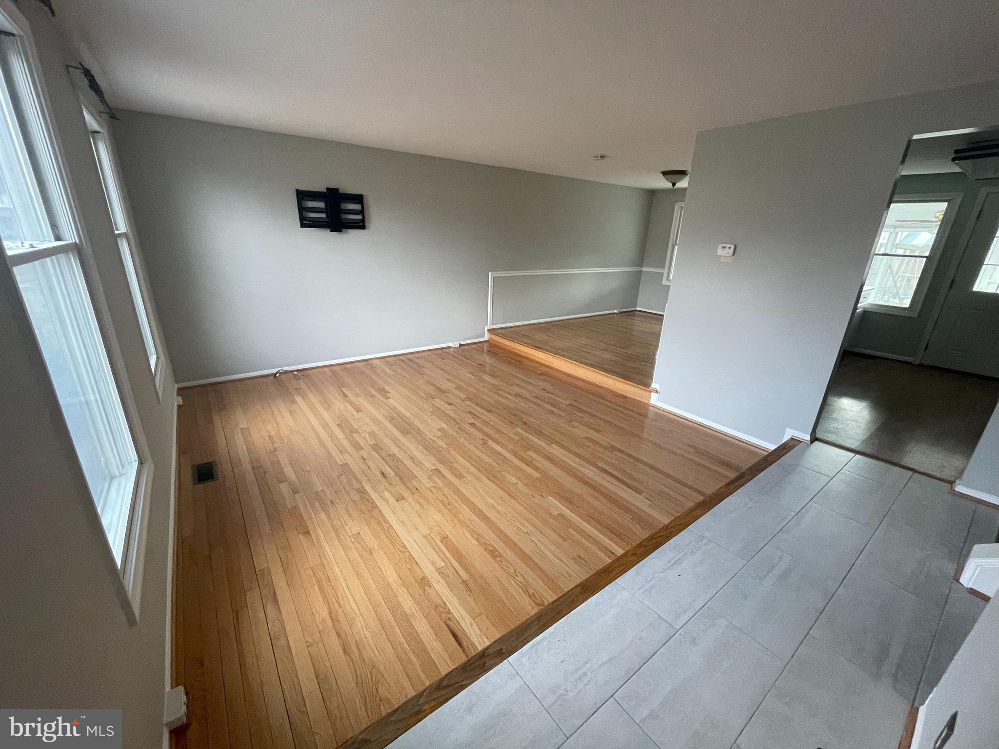 FOX MILL ESTATES - Residential Lease