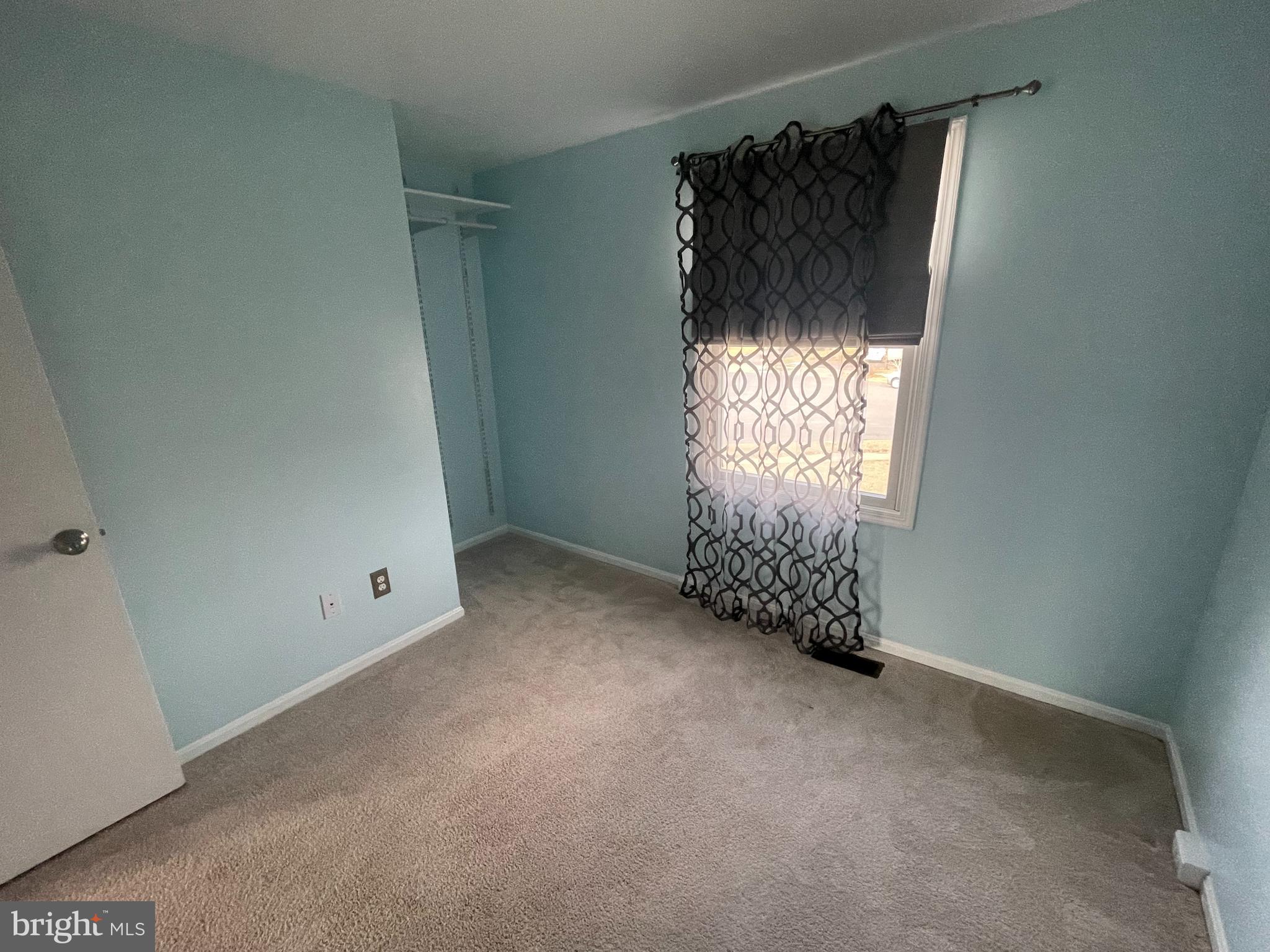 FOX MILL ESTATES - Residential Lease