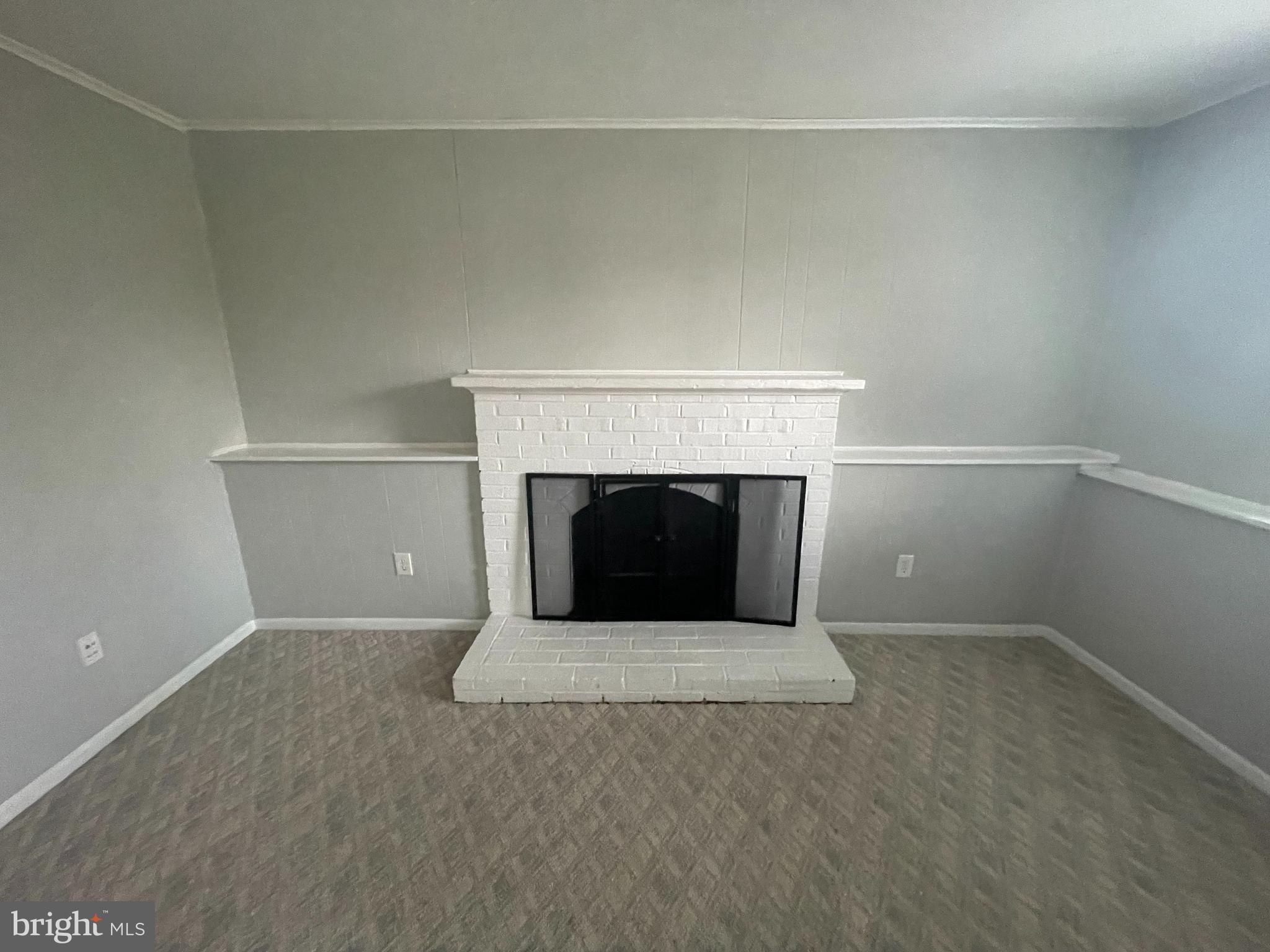 FOX MILL ESTATES - Residential Lease