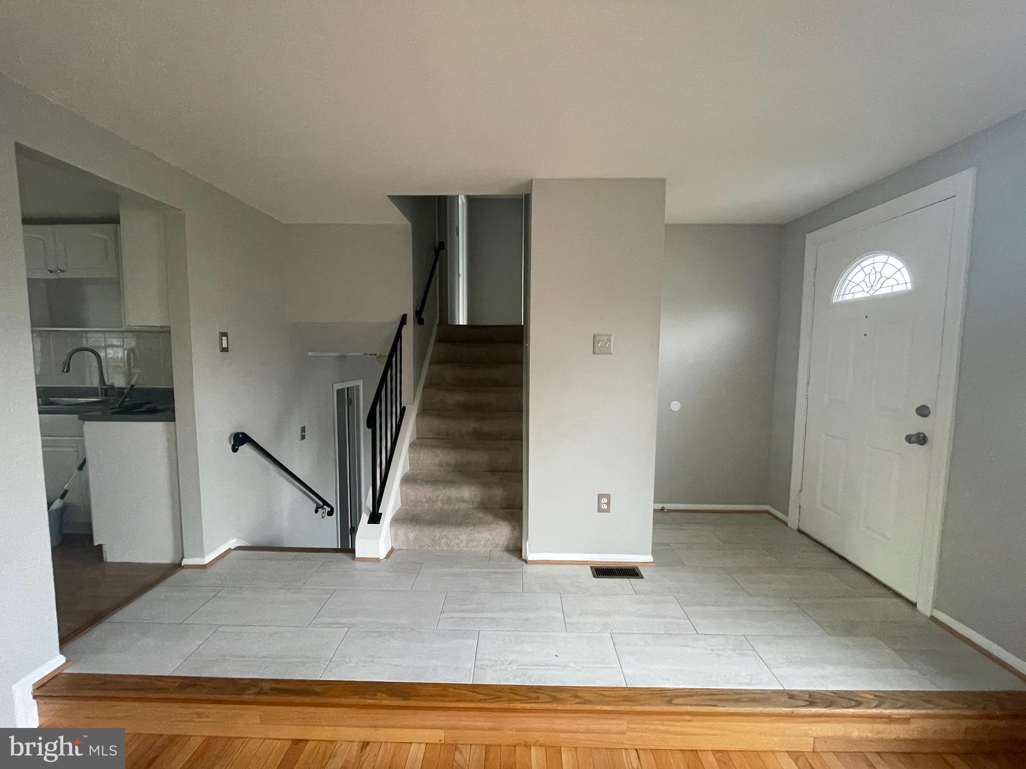 FOX MILL ESTATES - Residential Lease