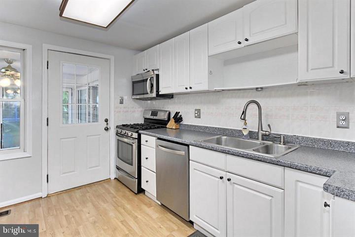 FOX MILL ESTATES - Residential Lease