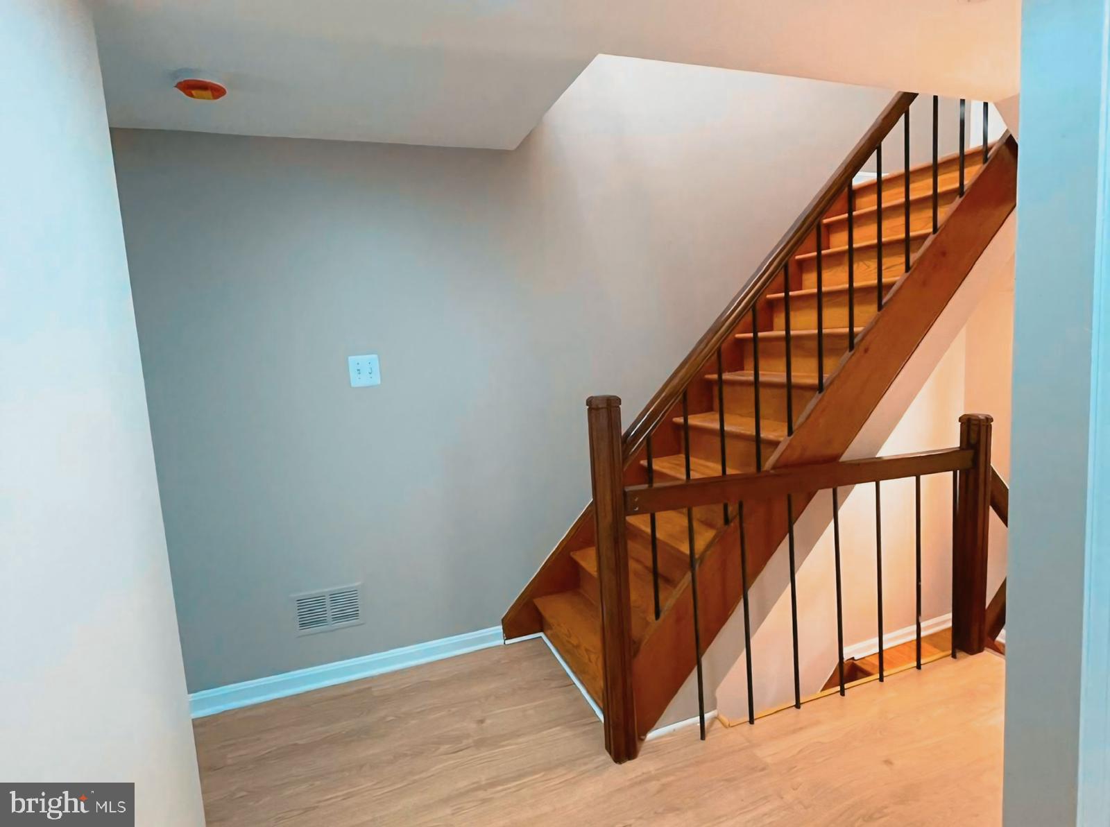 UPTON - Residential Lease