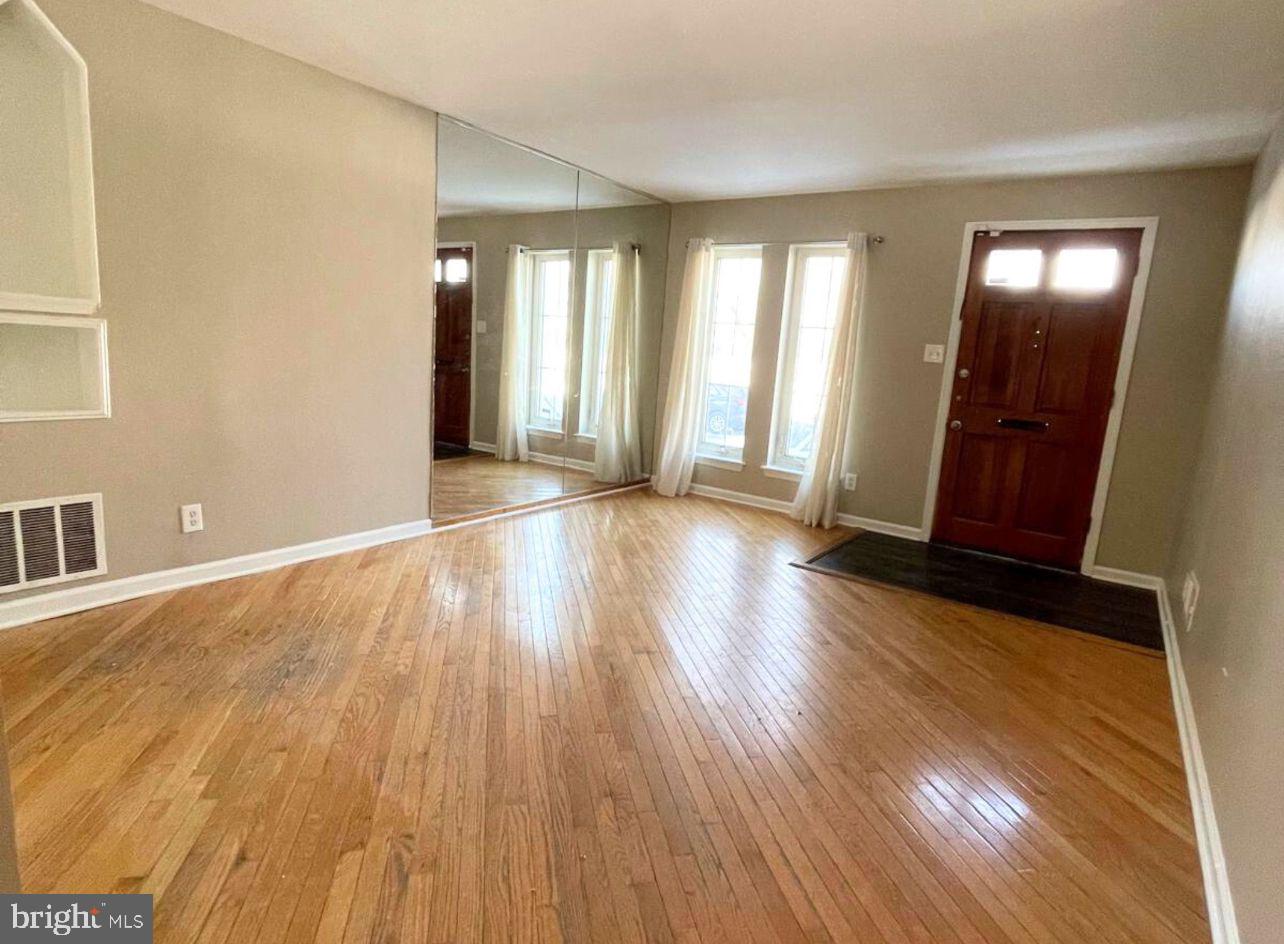 UPTON - Residential Lease