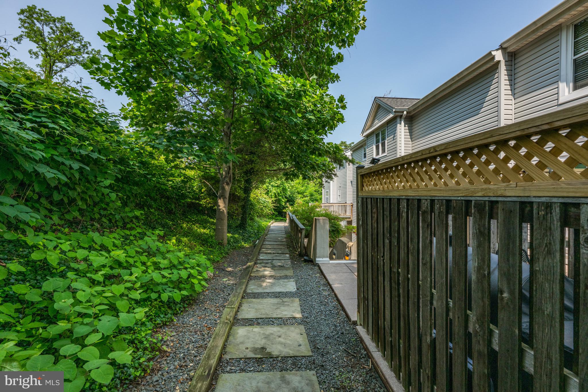 SPOUT RUN TERRACE - Residential